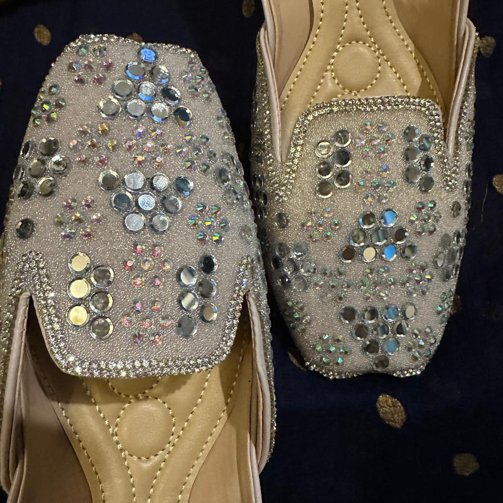 Punjabi Jutti heavy flower pearl side cut work 0308