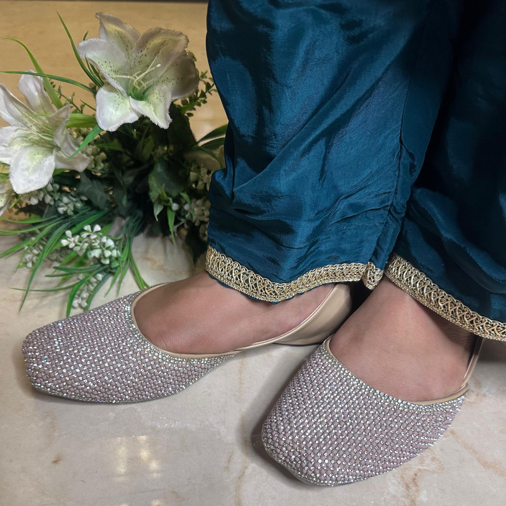 Punjabi Jutti heavy stone work 2922