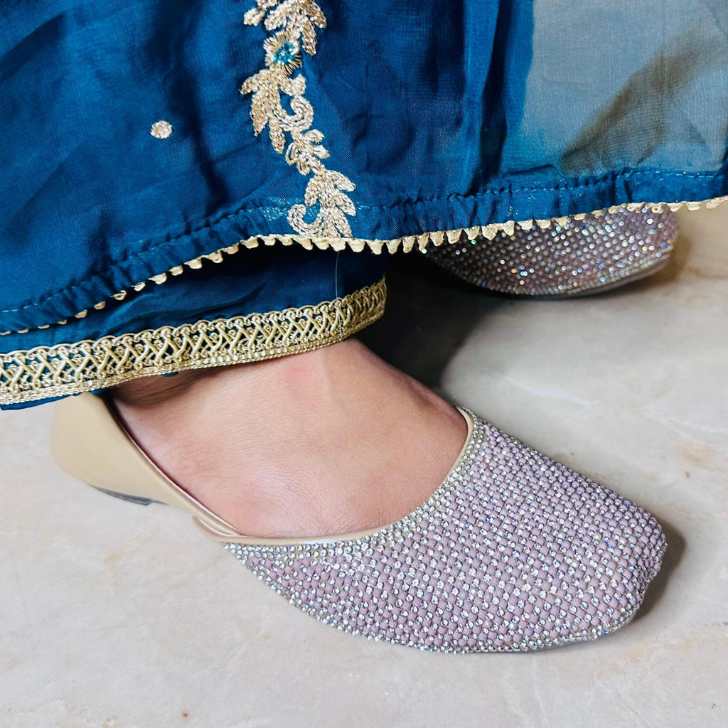 Punjabi Jutti heavy stone work 2922