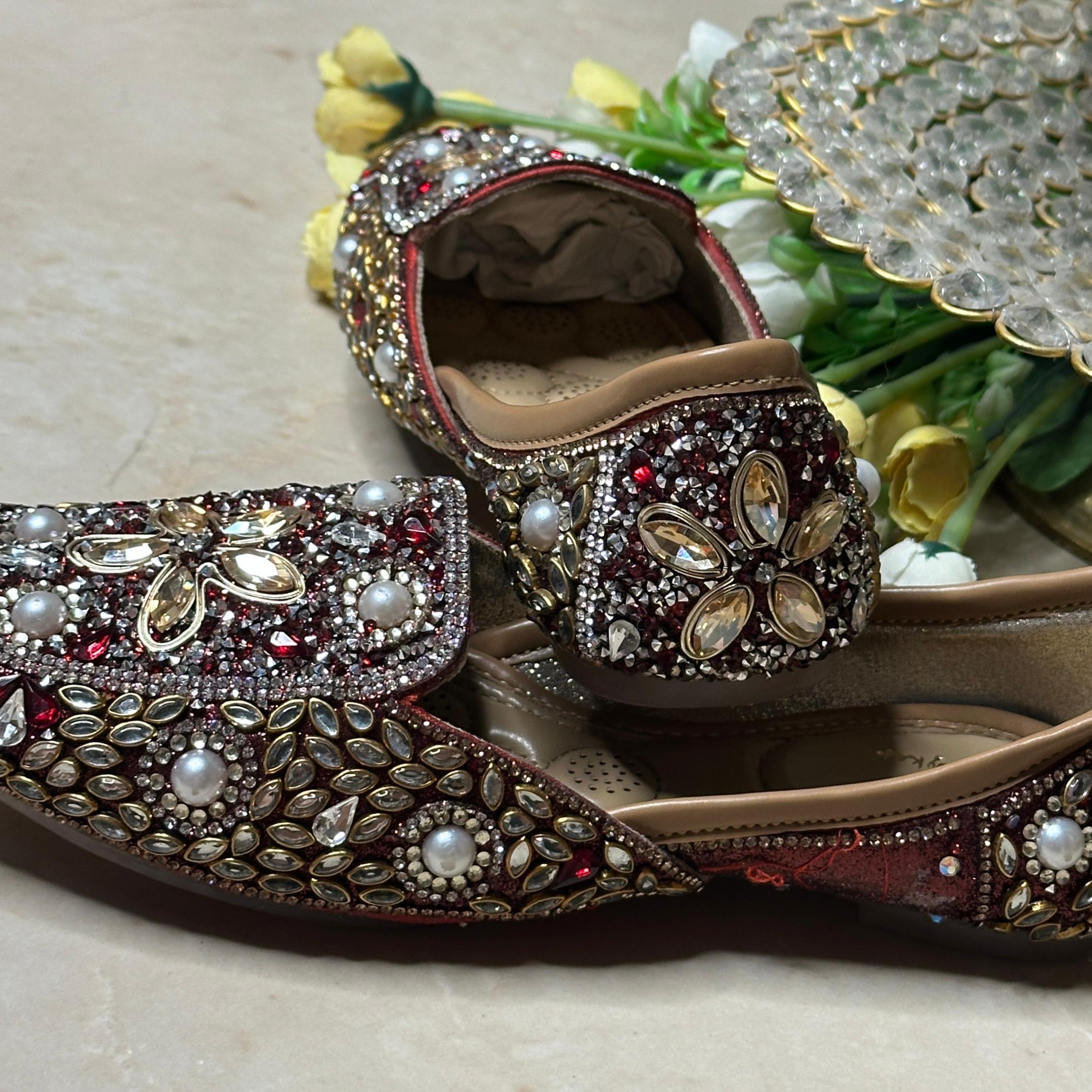 Punjabi Jutti heavy mirror work (MRN)  707
